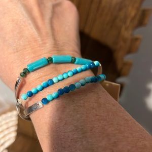 3/$15 Turquoise/Silver Stretch Bracelet (Petite) - New - Lot 791